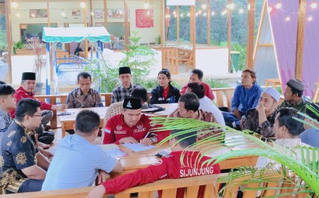 Kebersamaan dalam Harmoni: PDPM Sijunjung Gelar Rapat Persiapan Pelantikan & Buka Bersama